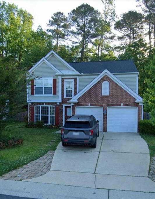 A Spacious And Warm House Fuquay-Varina Exterior foto